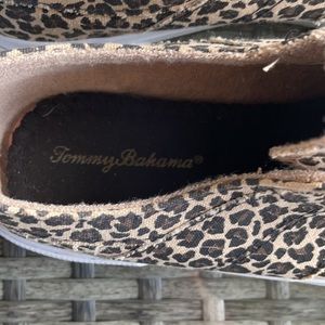 Tommy Bahama Leopard Patterned Slip-On Sneakers